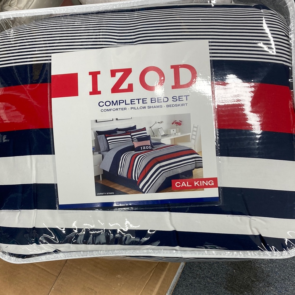 Cal king comforter set brand new Izod beautiful
